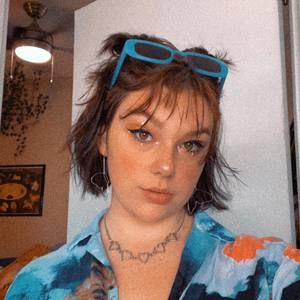 Meet your Posher, Britta